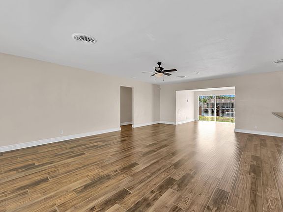5th image of 2940 NE 19th Street
