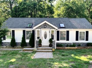 15 Wopowog Trl, Shelton, CT 06484