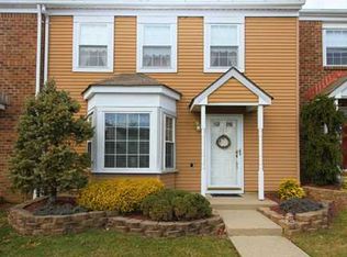 266 Garth Ct, Old Bridge, NJ 08857