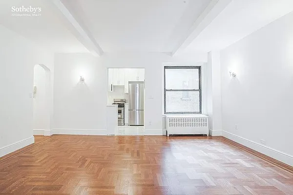 Sold by Sotheby's International Realty | media 10