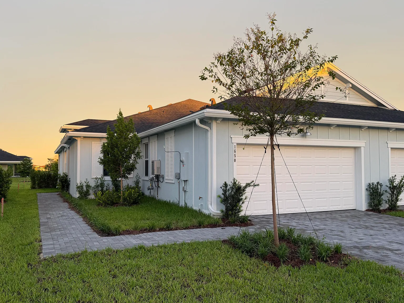3 bed, 2.0 bath, 1758 sqft, $3,500 — Photo 2