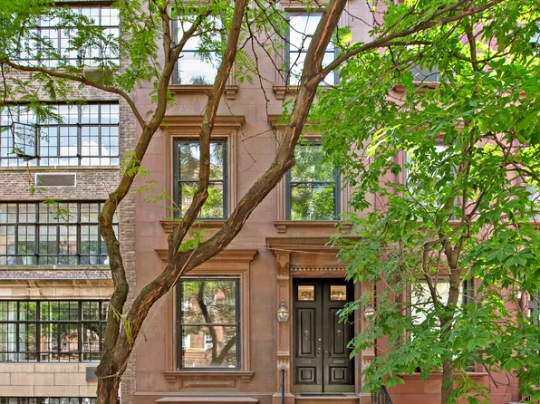 224 East 50th Street image 1 of 23