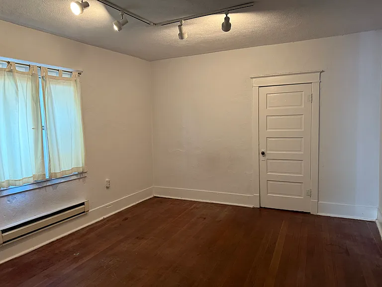 603 Agua Fria St #B — Photo 6