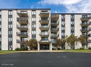 9098 W Terrace Dr APT 1L, Niles, IL