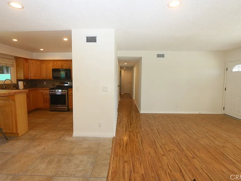 16572 Patricia Ln — Photo 11