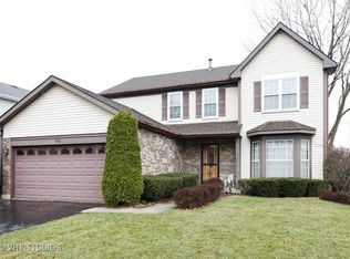 144 Ainslie Dr, Westmont, IL 60559