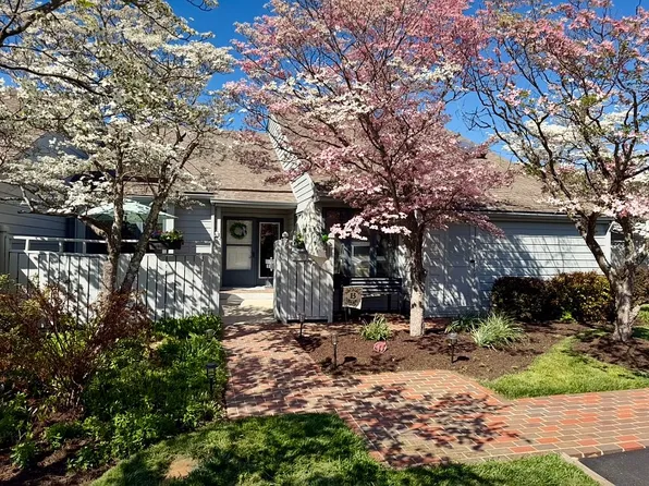 2530 S Clearing Rd, Salem, VA 24153