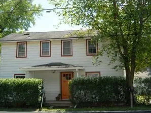 960 Port Providence Rd, Phoenixville, PA 19460