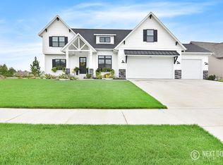 1395 Shenandoah Dr, Zeeland, MI 49464