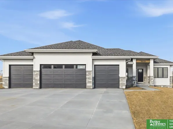 10805 S 220th St, Gretna, NE 68028