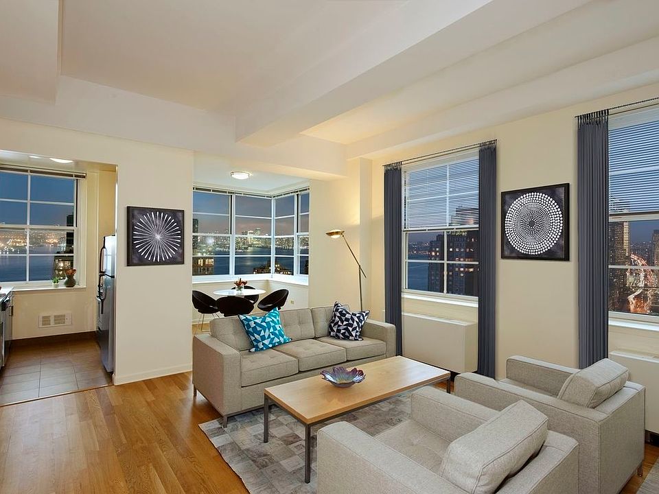 1st image of 21 West St APT 29D