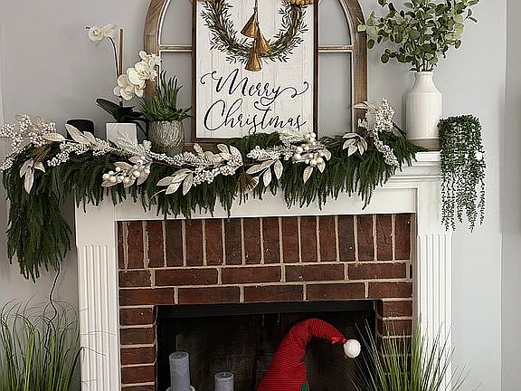 4th image of 1310 Deana Rd