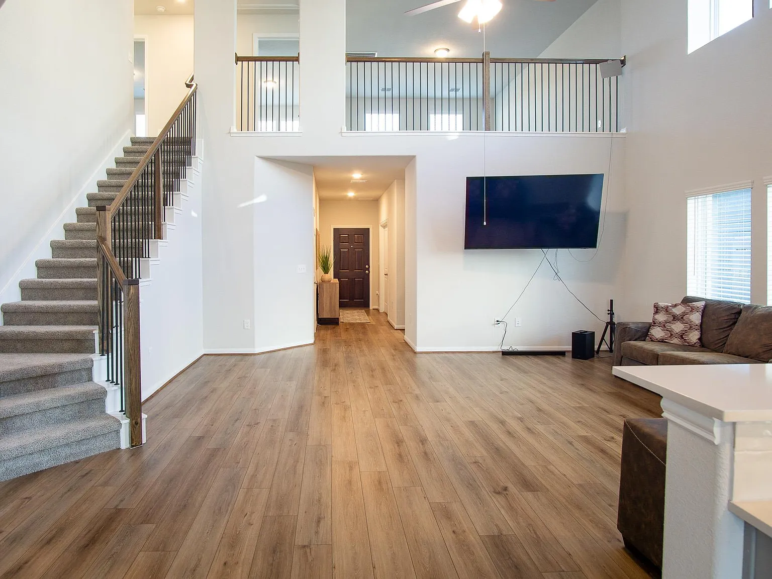 4 bed, 2.5 bath, 2507 sqft, $2,750 — Photo 4