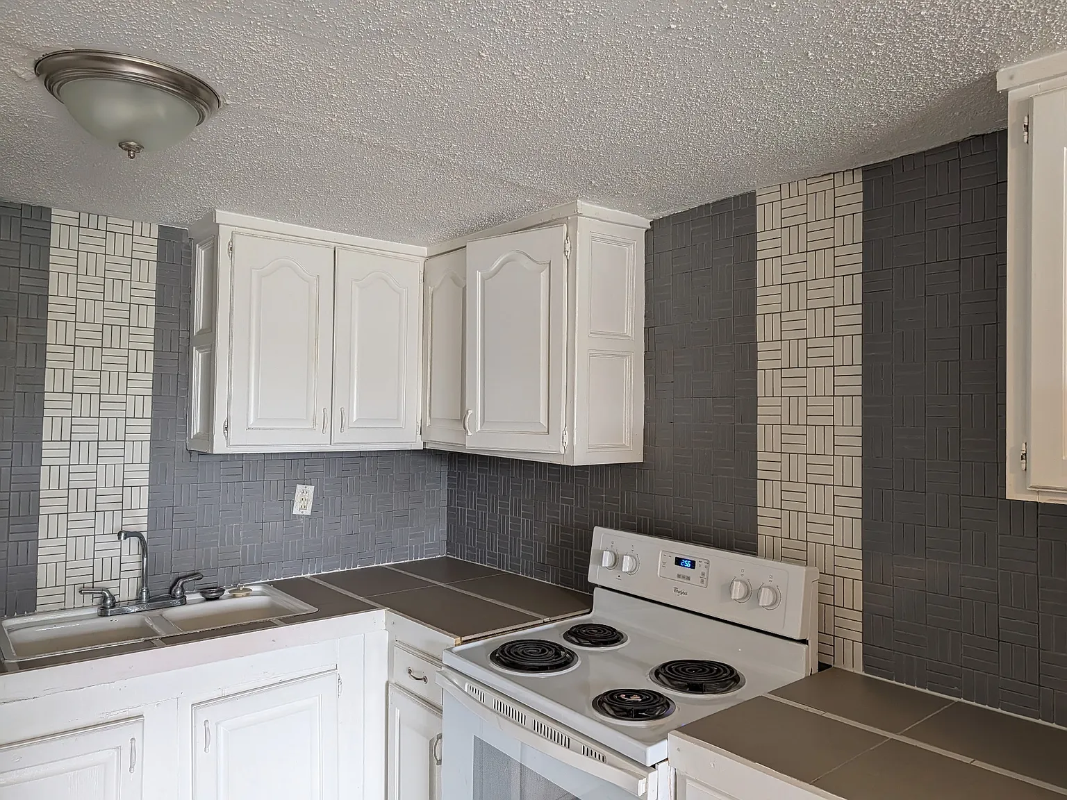 Studio, 400 sqft, $795 — Photo 2