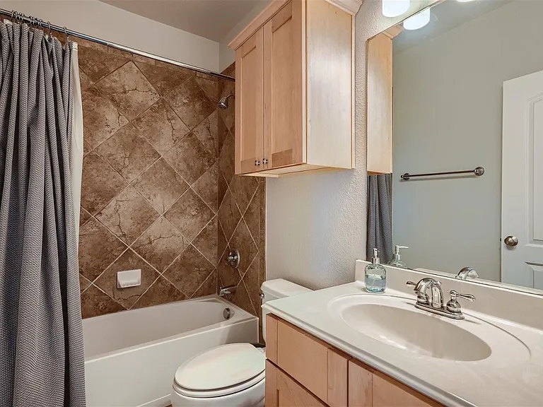 216 Sunrise Ridge Cv — Photo 22