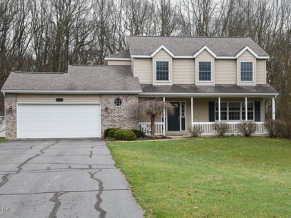2nd image of 9766 Sunnywood Dr