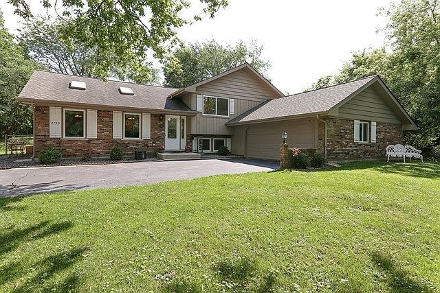 1st image of 2739 W 63rd St
