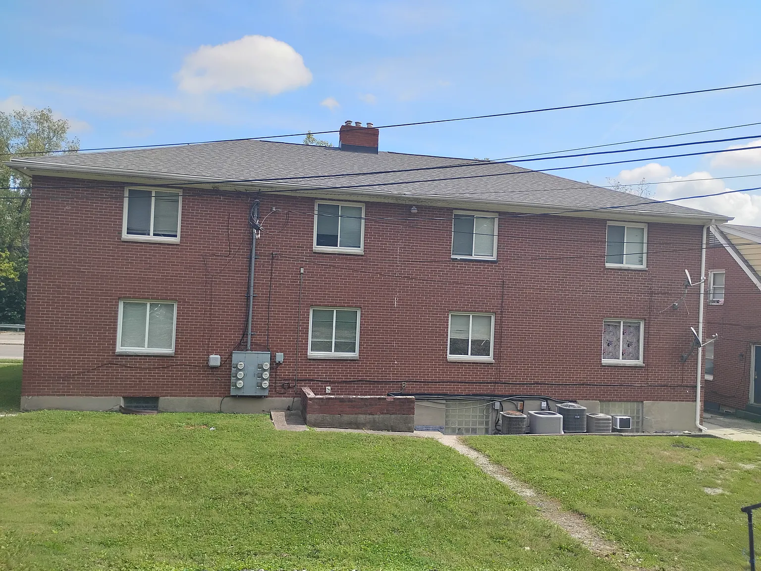 2 bed, 900 sqft, $950 — Photo 2