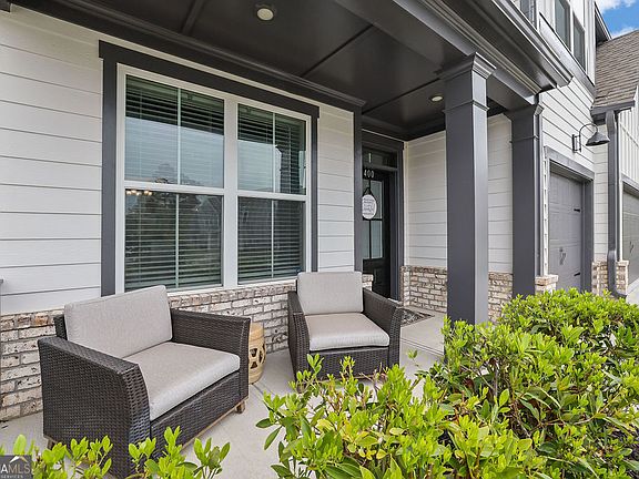 3rd image of 400 Wellgreen Dr