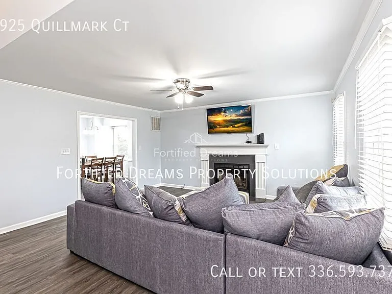 3925 Quillmark Ct — Photo 4