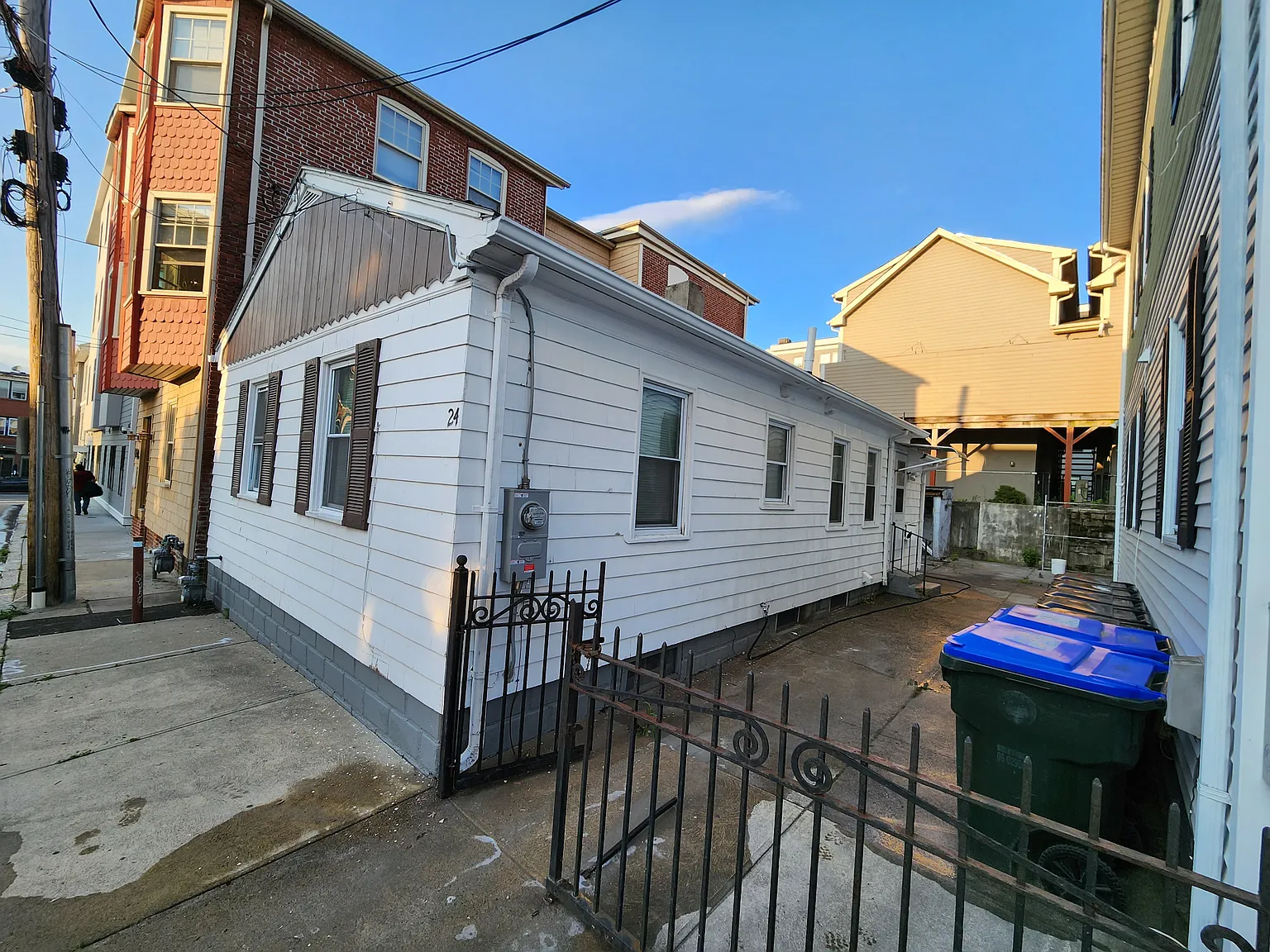 2 bed, 650 sqft, $1,550 — Photo 2