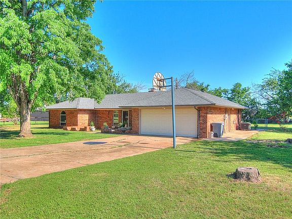 2nd image of 14730 Arrowhead Dr