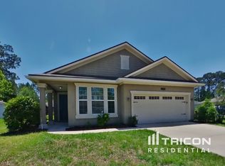 11794 Parker Lakes Dr, Jacksonville, FL 32221