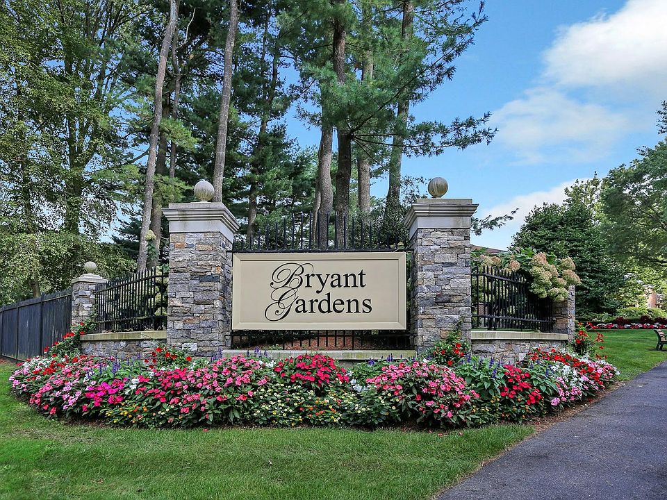 1st image of 6 Bryant Cres APT 1A