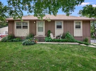 12208 E 32nd St S, Independence, MO 64052