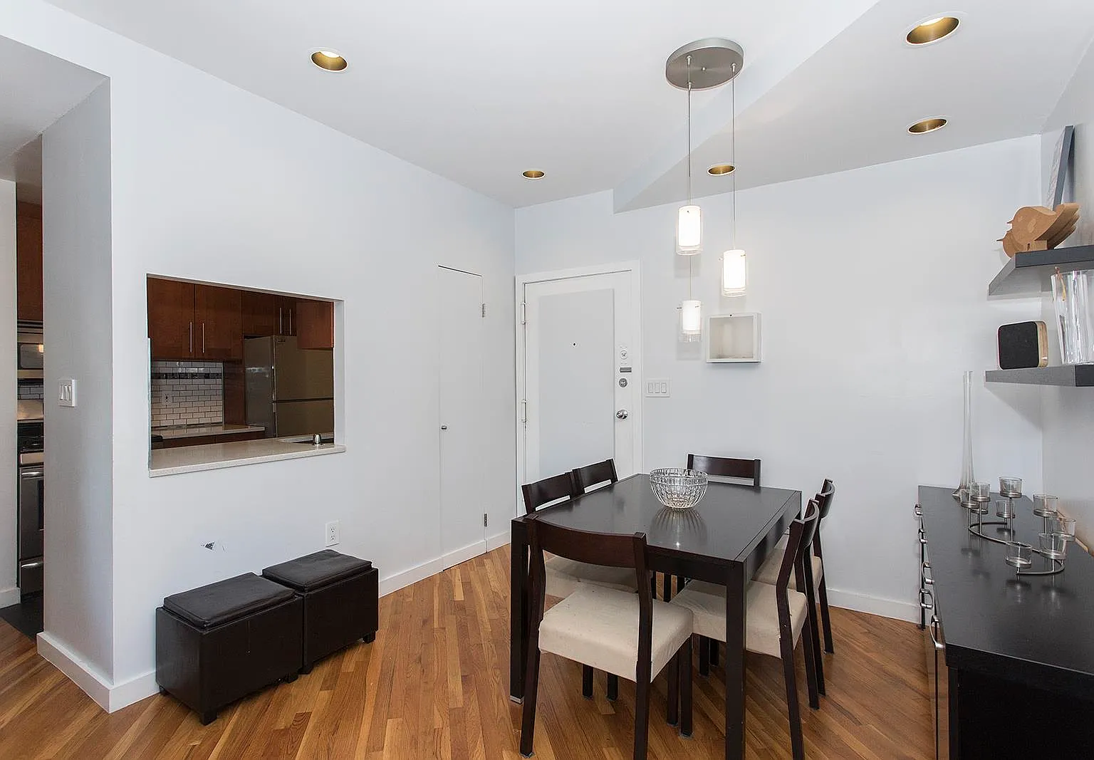 54 Magnolia — Photo 4