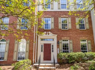 5673 Harrington Falls Ln E, Alexandria, VA 22312