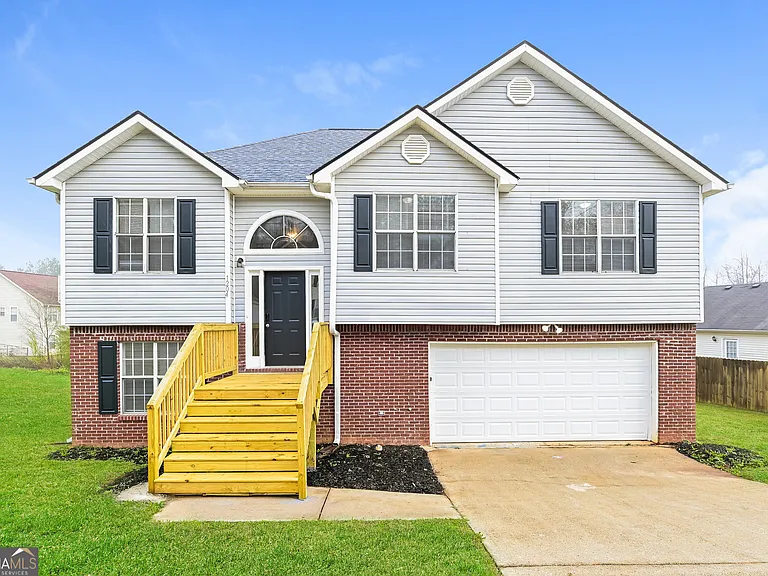 1204 Redbud Ct — Photo 1