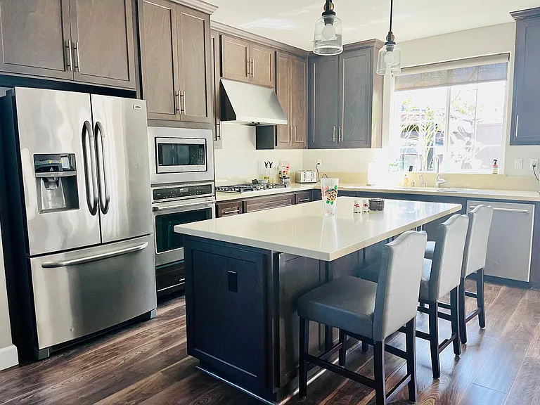 Furnished kitchen