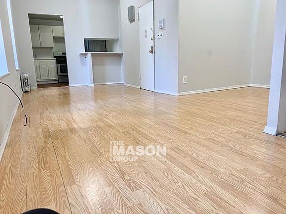 3rd image of 171 E 81st St #2N