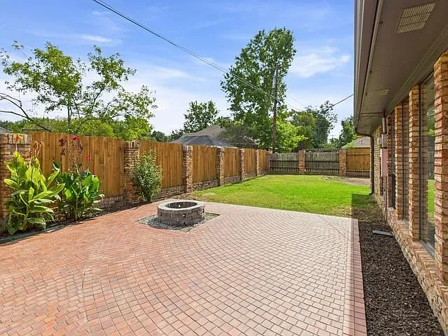 1178 Oval Dr — Photo 46