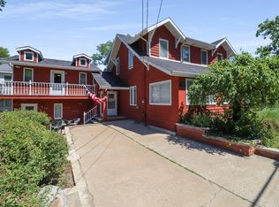 208 Lake Shore Dr, Michigan City, IN