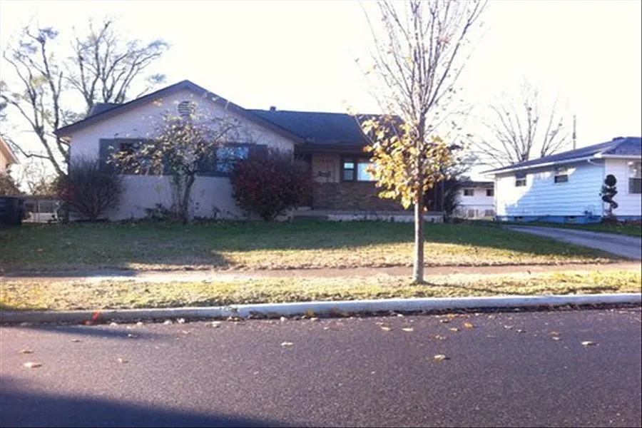 1429 Cardwell Sq S photo 1