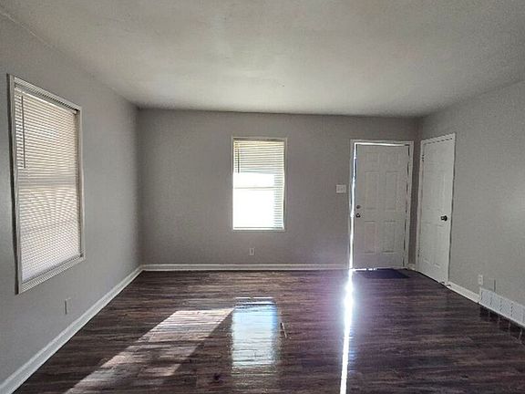 2nd image of 3511 Madewell St