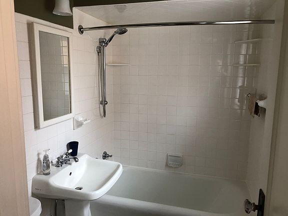 5th image of 1271 Stanford Ave