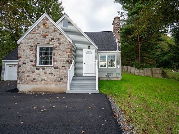 5th image of 5732 Walker Rd