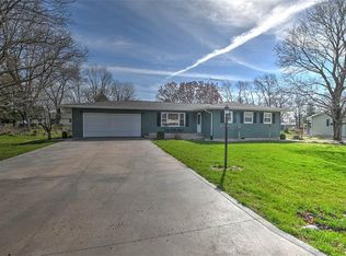 1340 N 1655 East Rd, Shelbyville, IL 62565