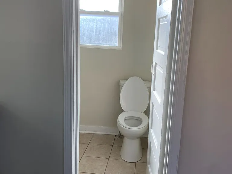 725 S Walnut St #1 — Photo 9