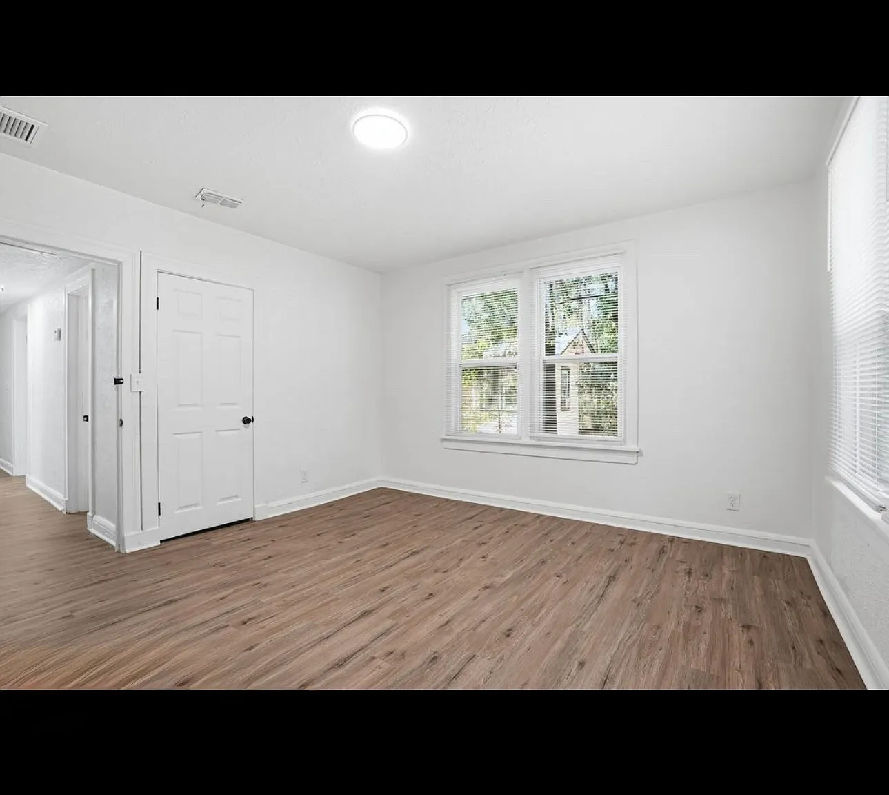 2 bed, 1000 sqft, $1,500 — Photo 2