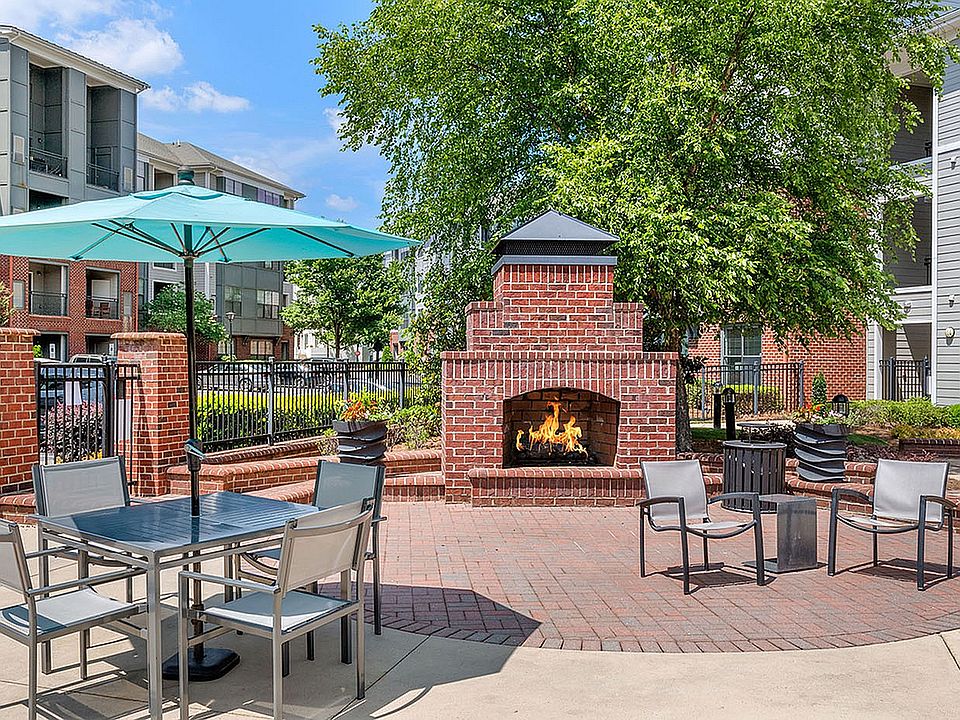 C243050_Wesley_Village_FIREPLACE_01