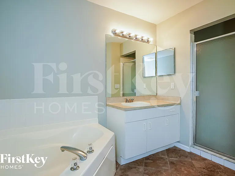 1633 NW 5th Ave — Photo 10