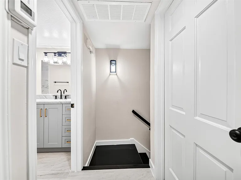 5328 Brownway St #B15 — Photo 13