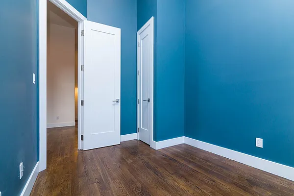 Rented by Nooklyn NYC LLC | media 54