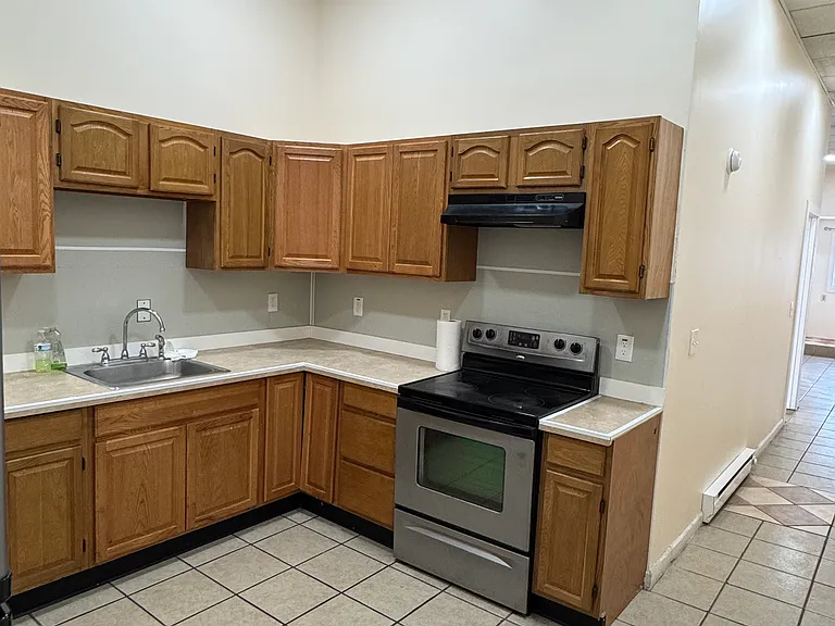302 E Hamilton St #1 — Photo 3