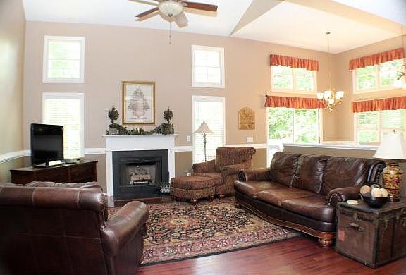3rd image of 103 Harbour Town Ct