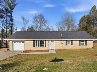 1880 E Deb Dr, North Vernon, IN 47265